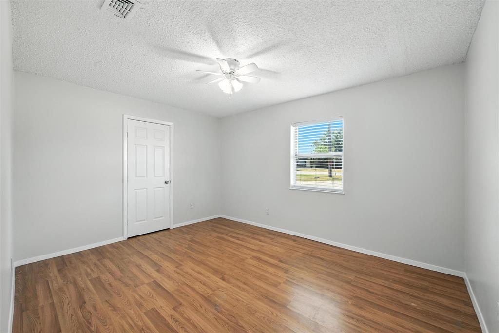 236 Half Moon Way Runaway Bay, TX 76426 - Photo 26 of 36