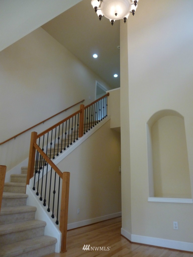 18812 35th Drive Southeast Bothell, WA 98012 - Photo 15 of 25 Gallery Image 15