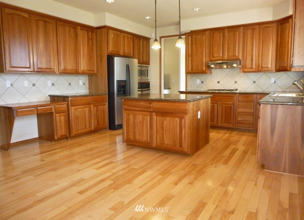 18812 35th Drive Southeast Bothell, WA 98012 - Photo 8 of 25 Gallery Image 8