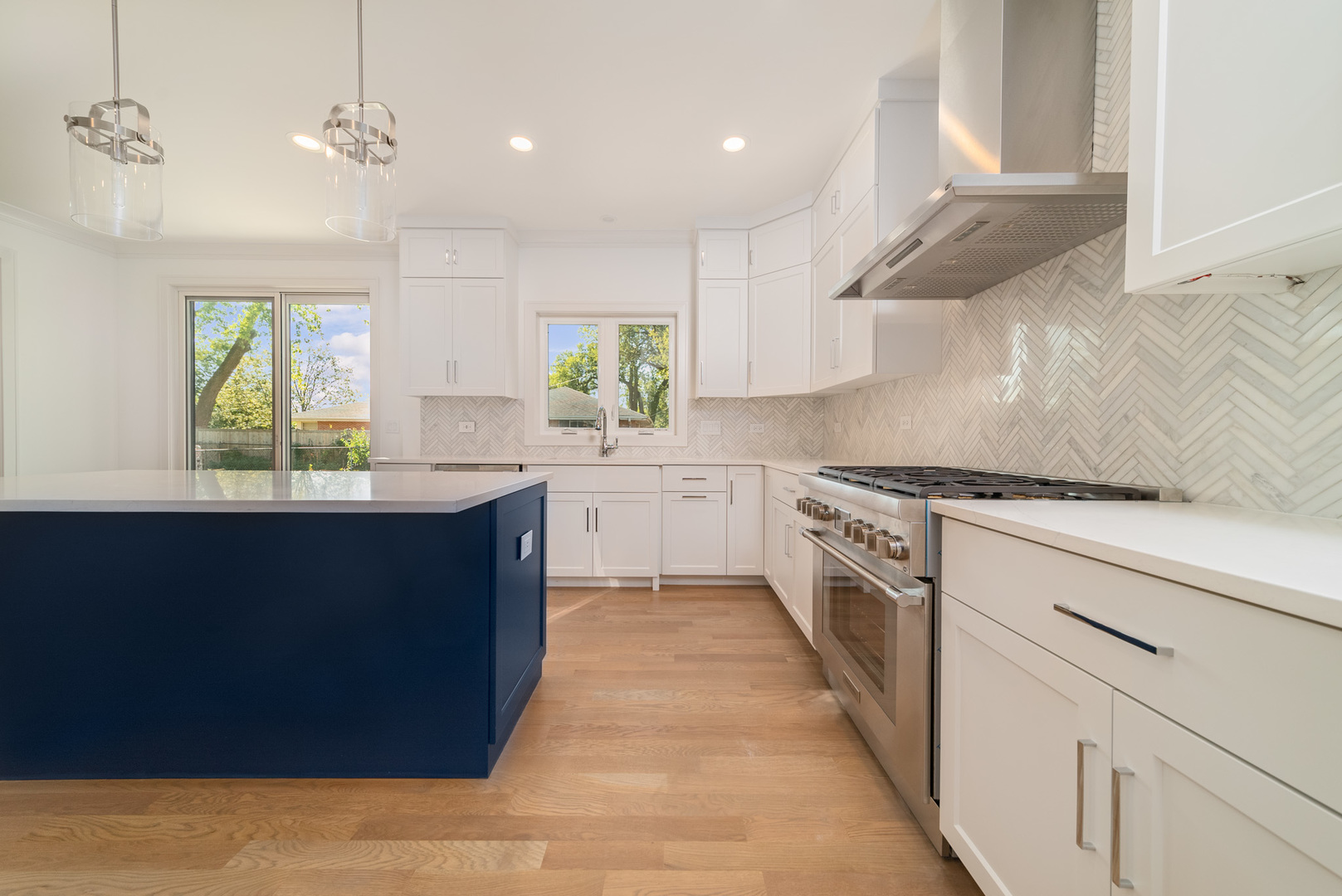 315 Walnut Street Elmhurst, IL 60126 - Photo 6 of 39 a kitchen with a sink stove and cabinets