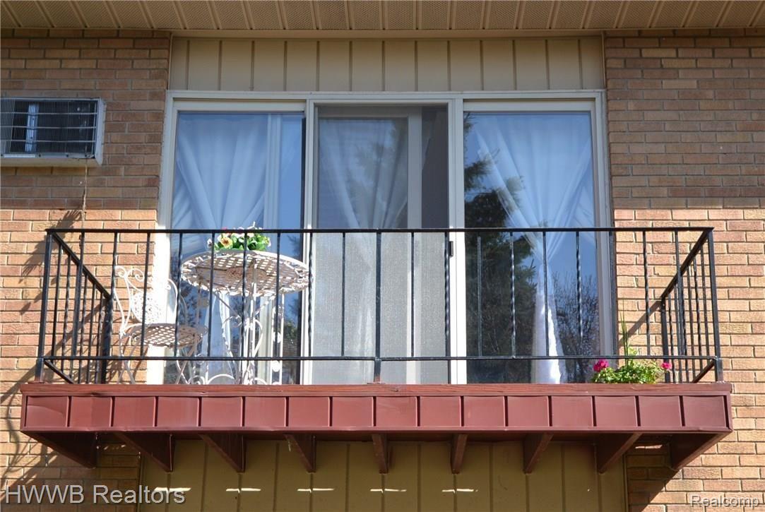 2859 East Maple Road, Unit 14 Birmingham, MI 48009 - Photo 11 of 15 Balcony.jpg