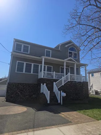 $924,000 | Undisclosed Address, Baldwin, NY 11510