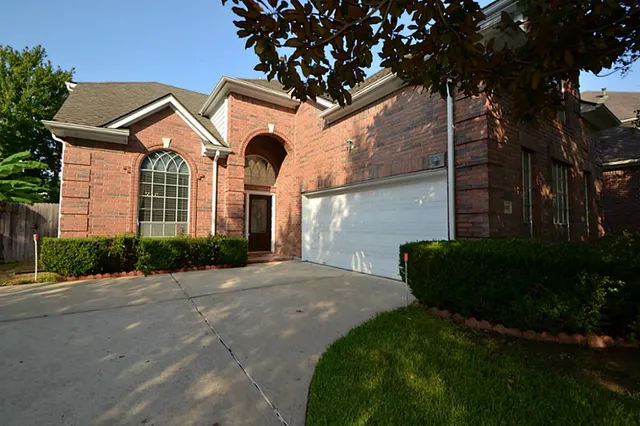 $2,750 | 15307 Amesbury Lane, Sugar Land, TX 77478