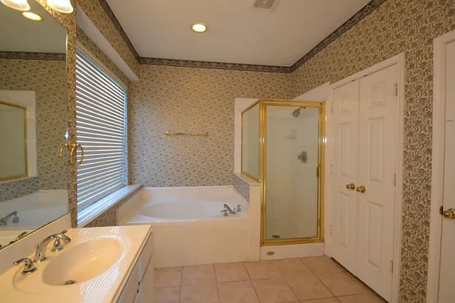 $2,750 | 15307 Amesbury Lane, Sugar Land, TX 77478