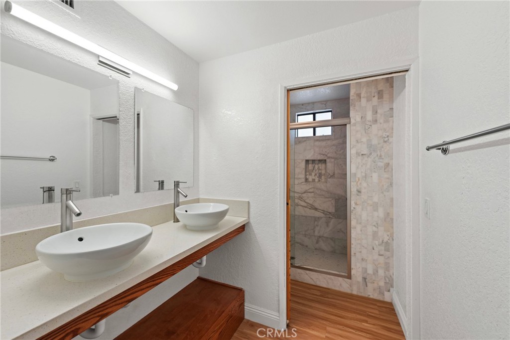 1832 Redcliff Street Los Angeles, CA 90026 - Photo 15 of 33 Primary Bathroom area