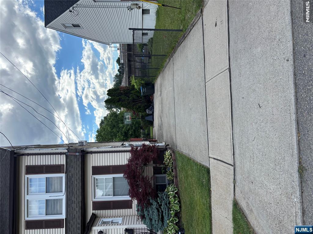 382 Riverside Avenue Rutherford, NJ 07070 - Photo 11 of 29