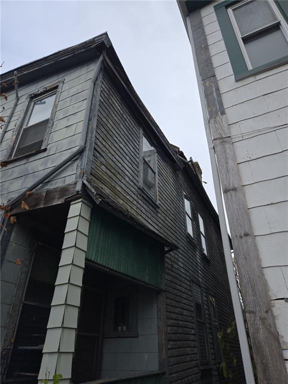 32 Mayflower Street Pittsburgh, PA 15206 - Photo 2 of 4