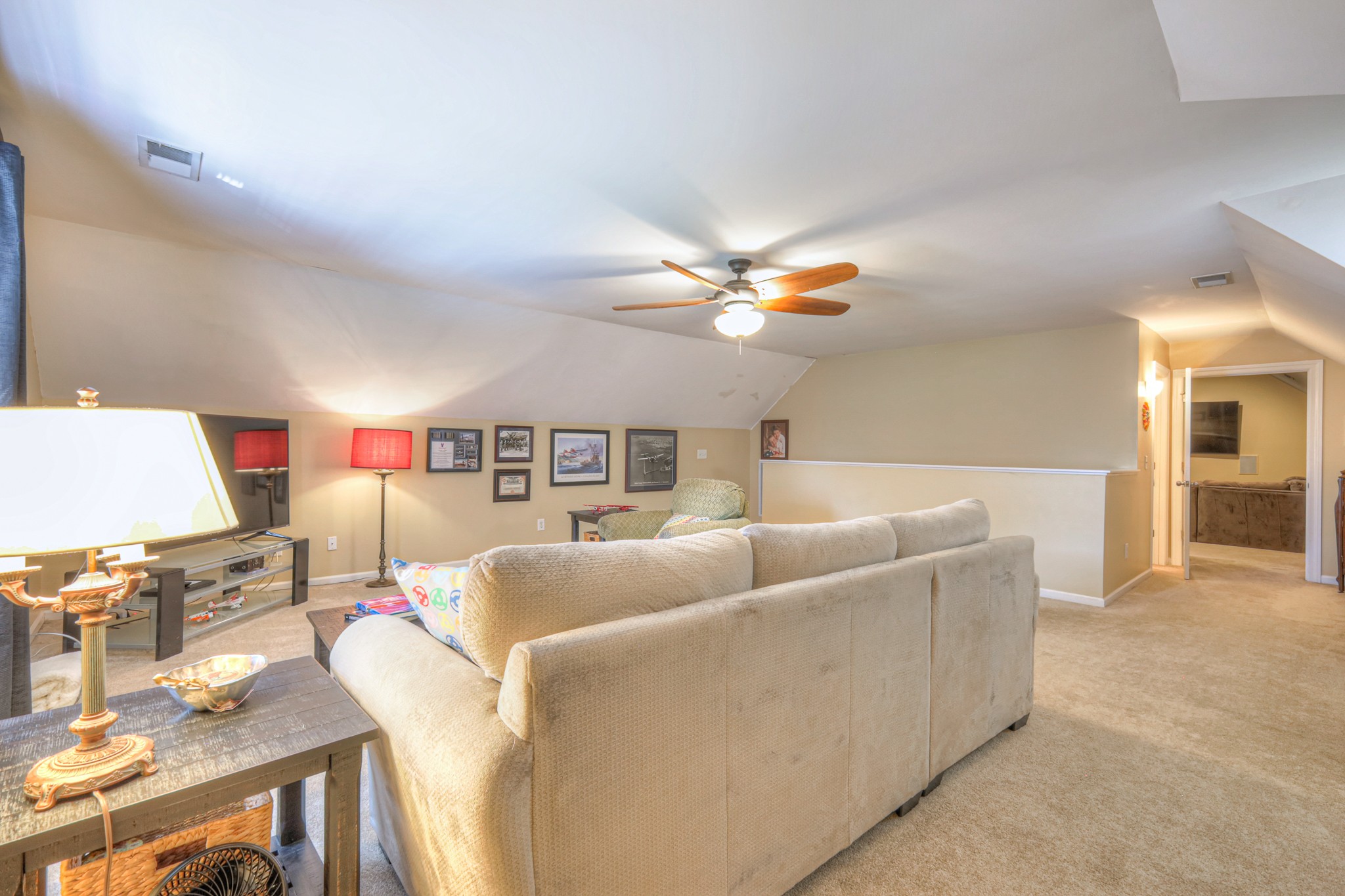 431 Conquest Road Murfreesboro, TN 37128 - Photo 33 of 55 a living room with furniture and a table