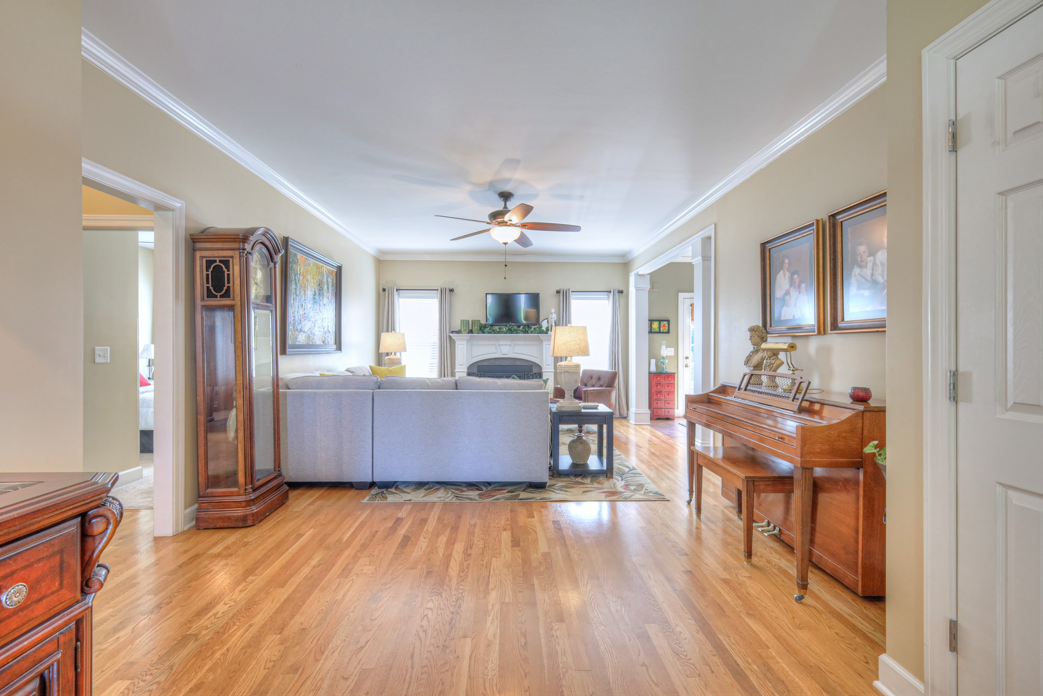 431 Conquest Road Murfreesboro, TN 37128 - Photo 4 of 55 a living room with furniture and wooden floors