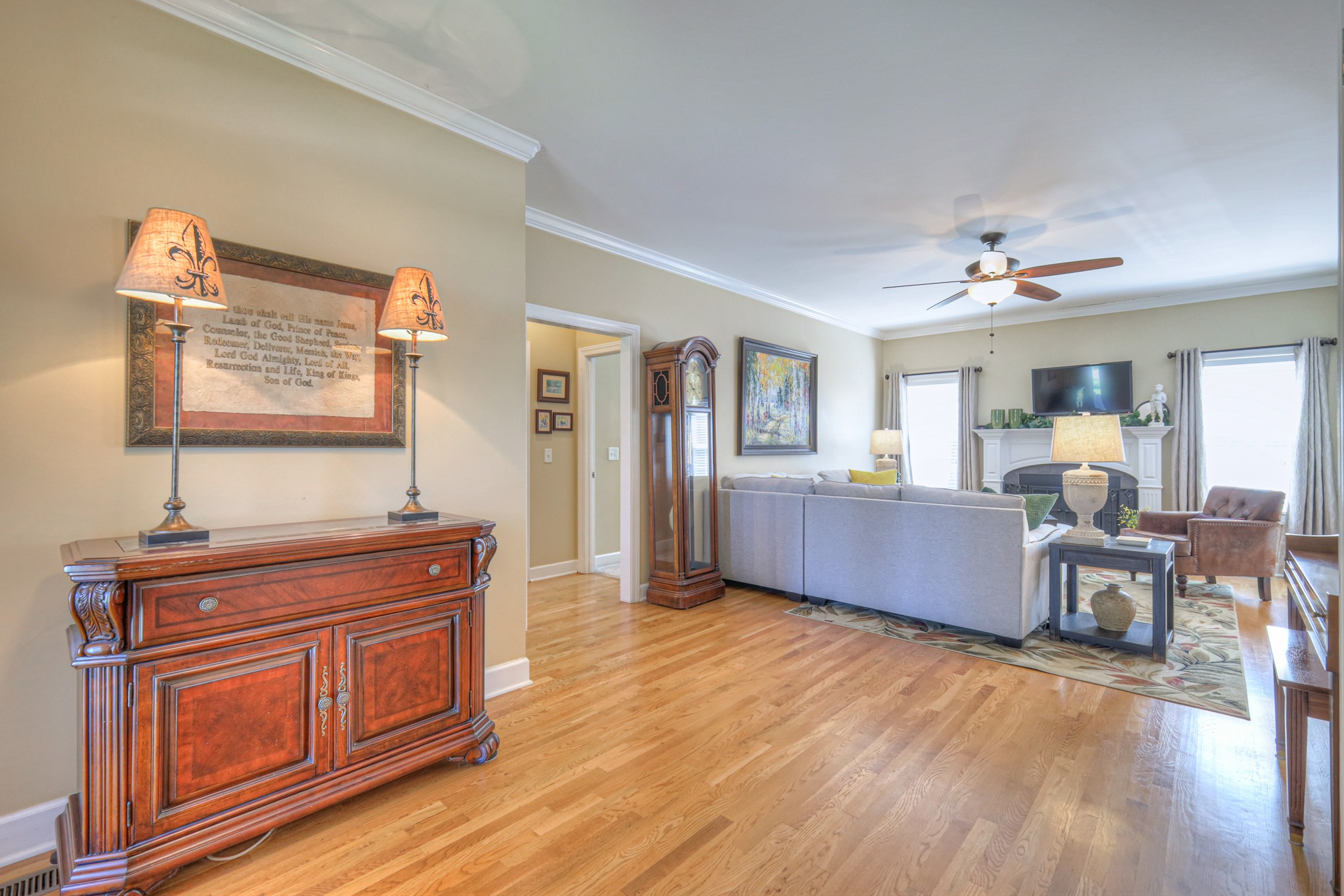 431 Conquest Road Murfreesboro, TN 37128 - Photo 5 of 55 a living room with furniture and wooden floor