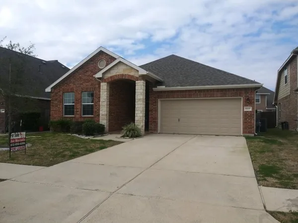 $2,275 | 8307 Bay Harbor Circle, Baytown, TX 77523