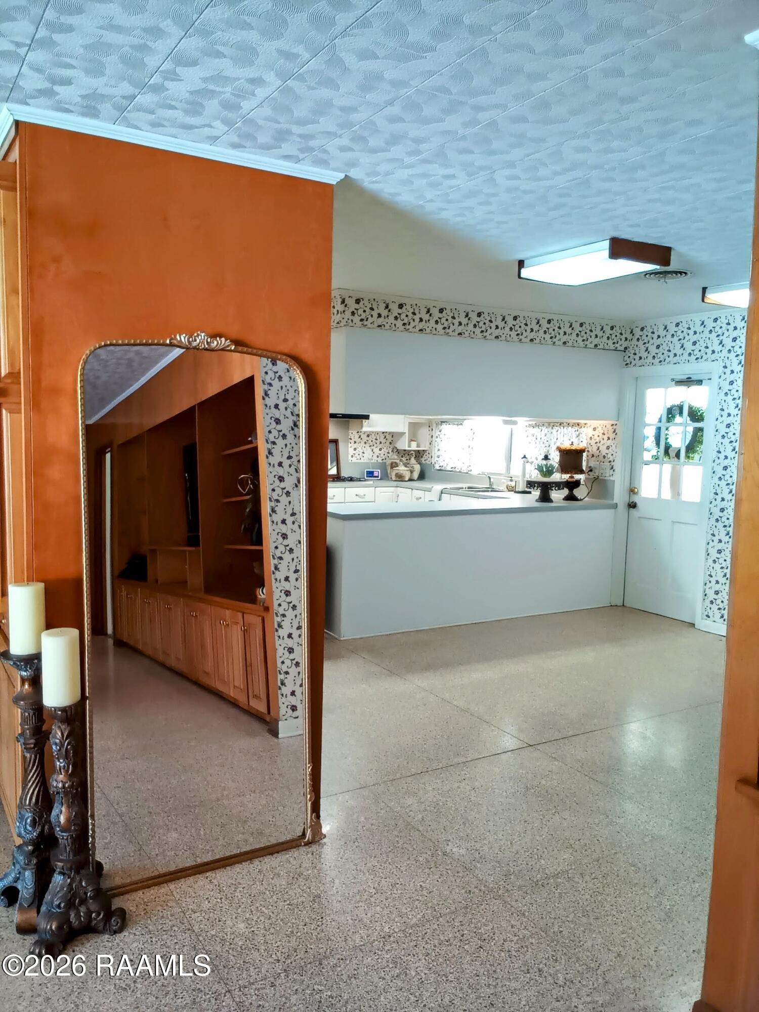 905 Loreauville Road New Iberia, LA 70563 - Photo 12 of 49 IMG_20260202_113106_9-EDIT