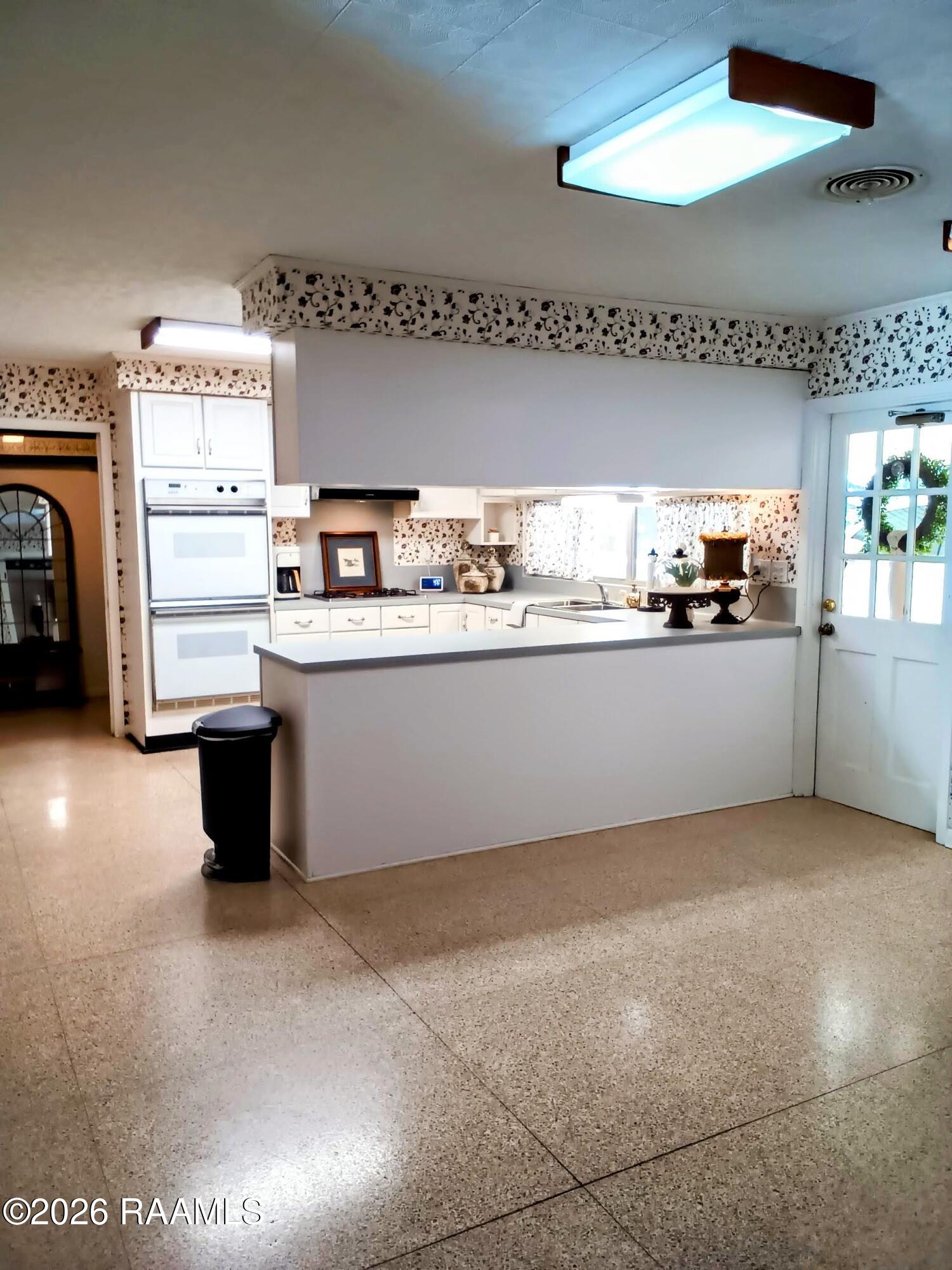 905 Loreauville Road New Iberia, LA 70563 - Photo 5 of 49 IMG_20260202_112330_8-EDIT