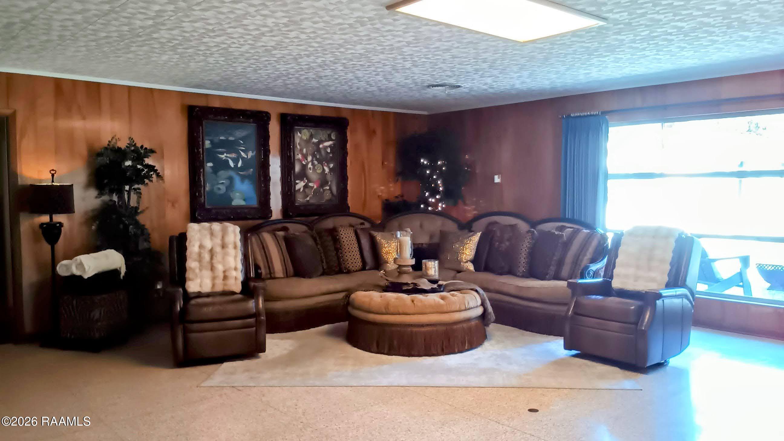 905 Loreauville Road New Iberia, LA 70563 - Photo 8 of 49 IMG_20260202_112436_8-EDIT