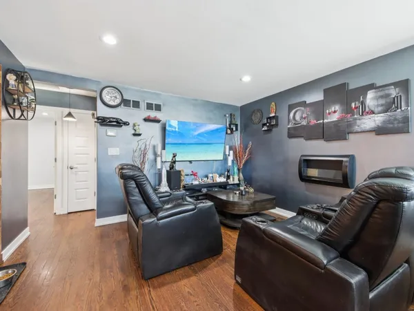 $409,900 | 2535 North West Street, River Grove, IL 60171