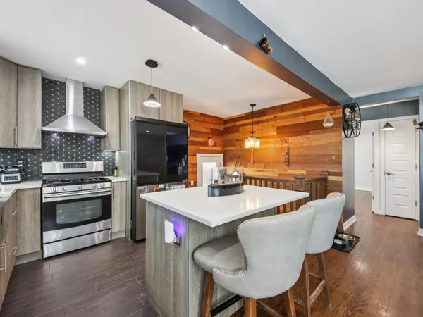 $409,900 | 2535 North West Street, River Grove, IL 60171