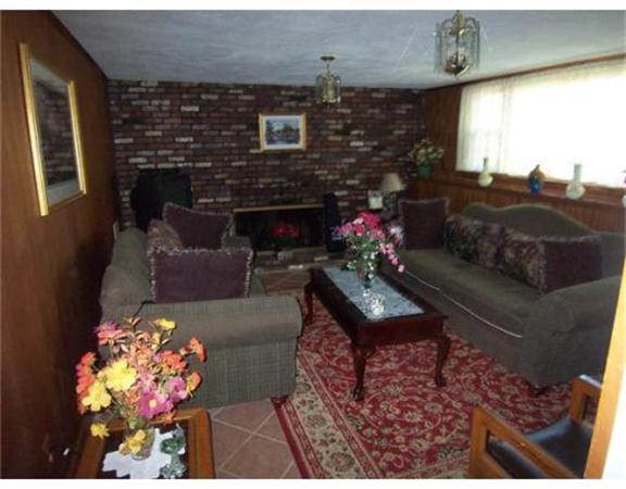 23 Pilgrim Road Braintree, MA 02184 - Photo 2 of 22 Gallery Image 2