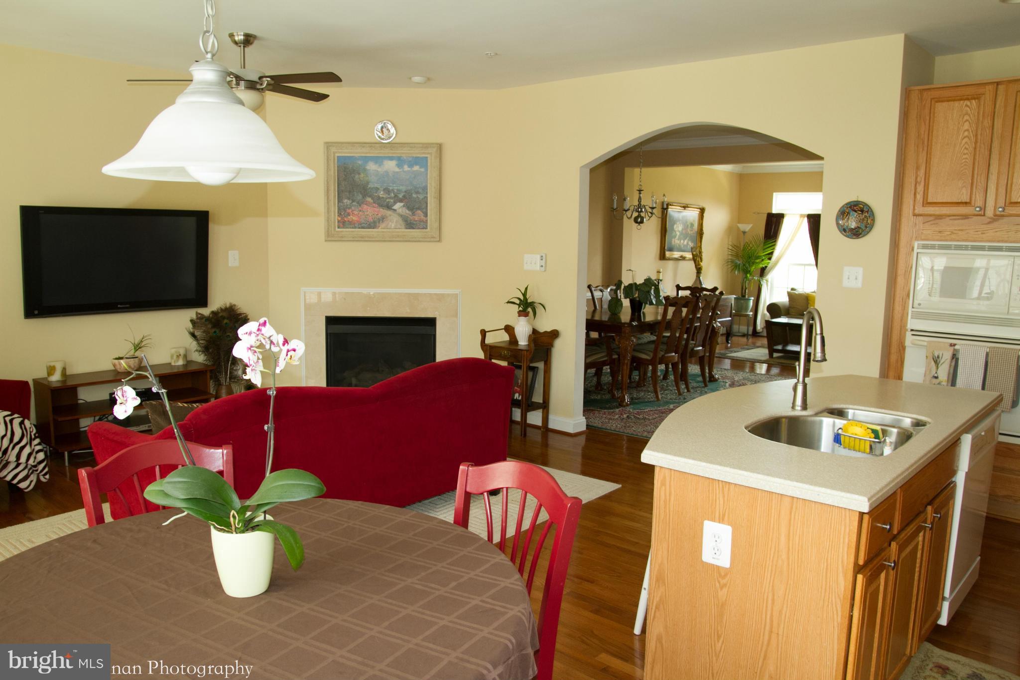 12234 Cypress Spring Road Clarksburg, MD 20871 - Photo 11 of 30 breakfast and family room