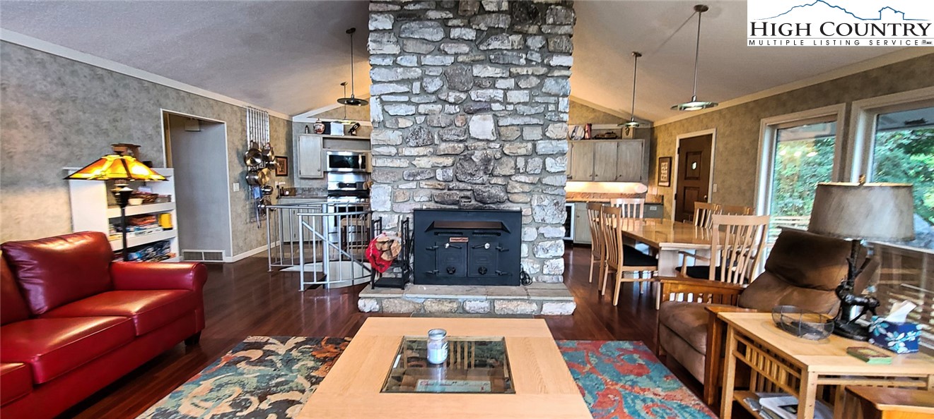 353 Wildcat Rocks Road Seven Devils, NC 28604 - Photo 8 of 48 Gallery Image 8