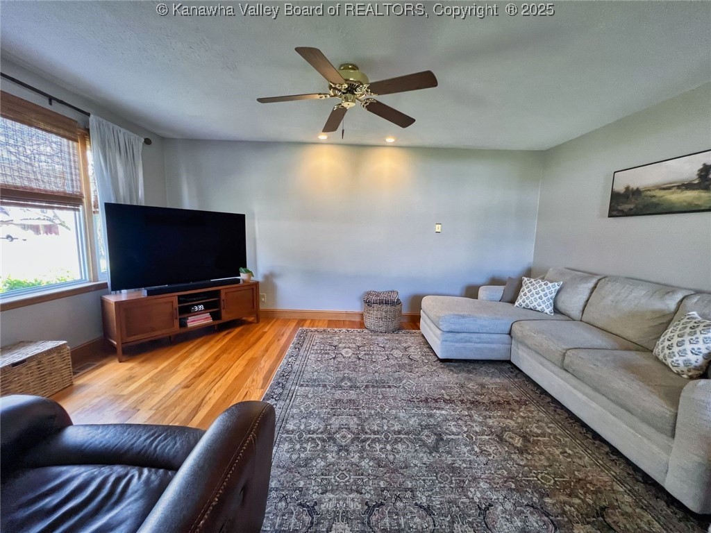5025 Elk River Road South Elkview, WV 25071 - Photo 7 of 43 Gallery Image 7