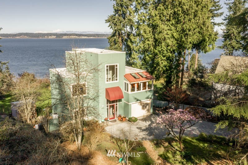 3711 Saratoga Road Langley, WA 98260 - Photo 1 of 27 Gallery Image 1