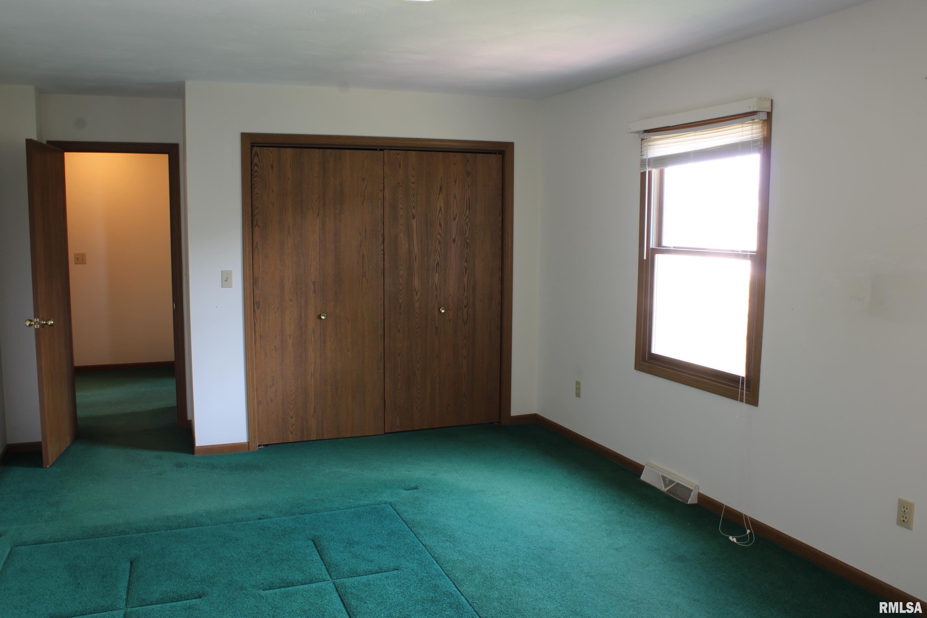 1105 Christopher Lane Springfield, IL 62712 - Photo 7 of 9 Gallery Image 7