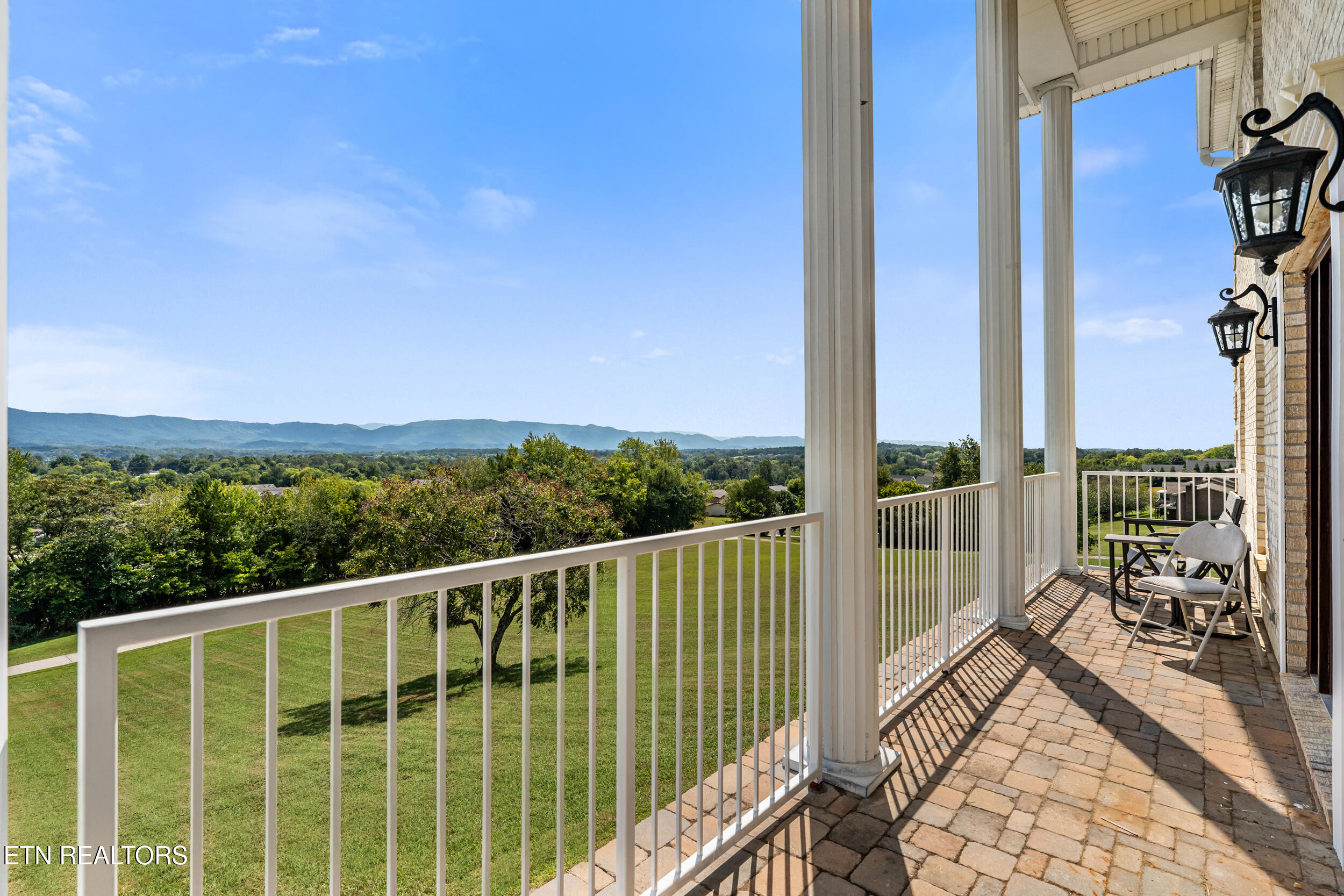 212 Simmons Road Seymour, TN 37865 - Photo 6 of 59 Front Porch
