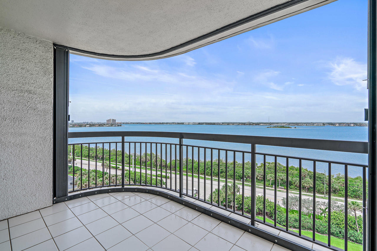 5380 North Ocean Drive, Unit 10J Singer Island, FL 33404 - Photo 19 of 37 Intracoastal Views