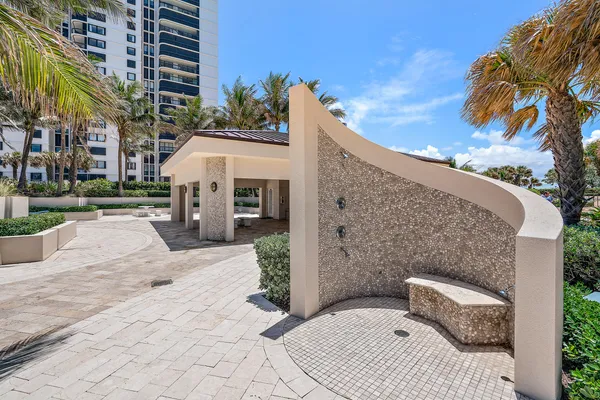 $12,500 | 5380 North Ocean Drive, Unit 10J, Singer Island, FL 33404