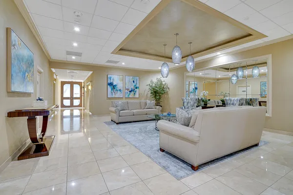 $12,500 | 5380 North Ocean Drive, Unit 10J, Singer Island, FL 33404