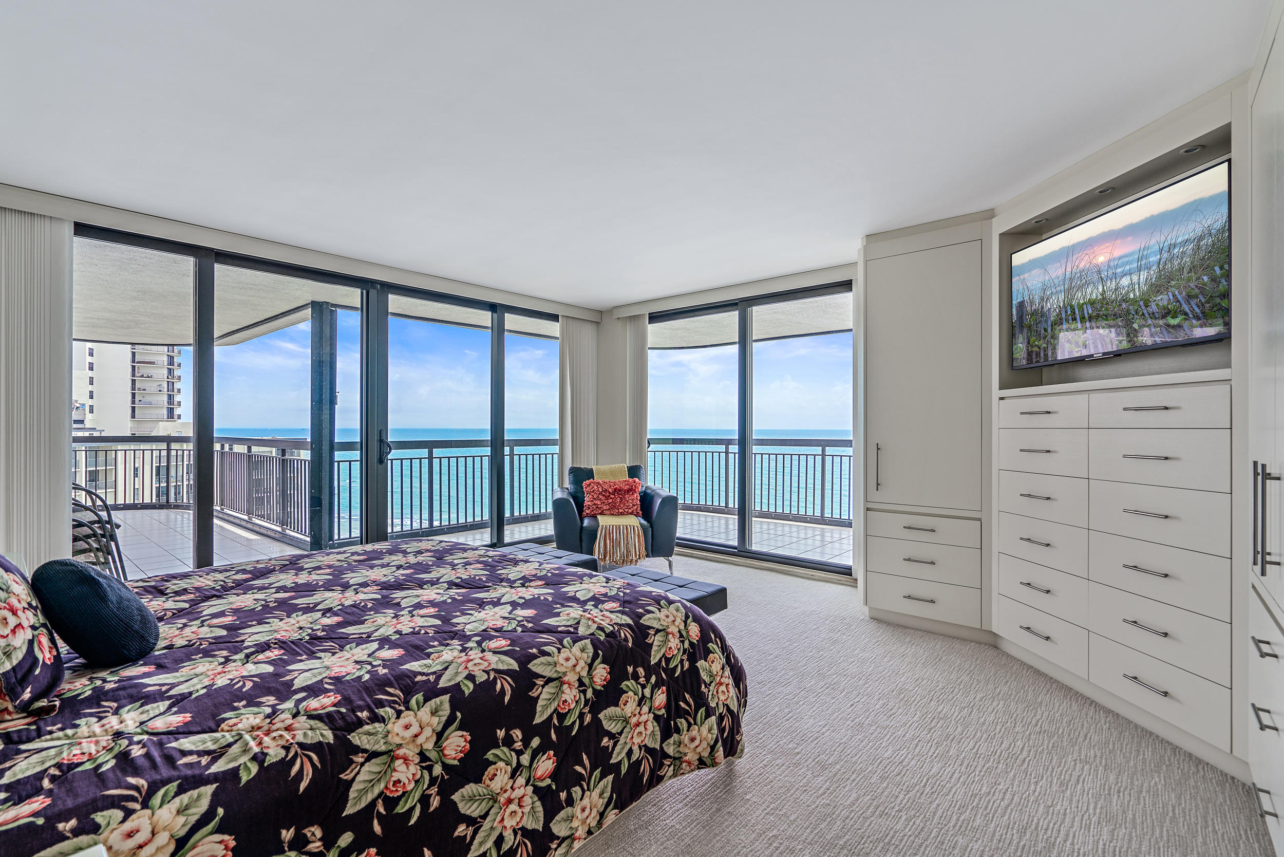 5380 North Ocean Drive, Unit 10J Singer Island, FL 33404 - Photo 8 of 24 Primary Suite