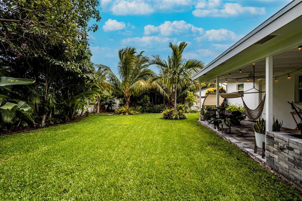 1284 Southwest 16th Avenue Boca Raton, FL 33486 - Photo 16 of 31 Backyard