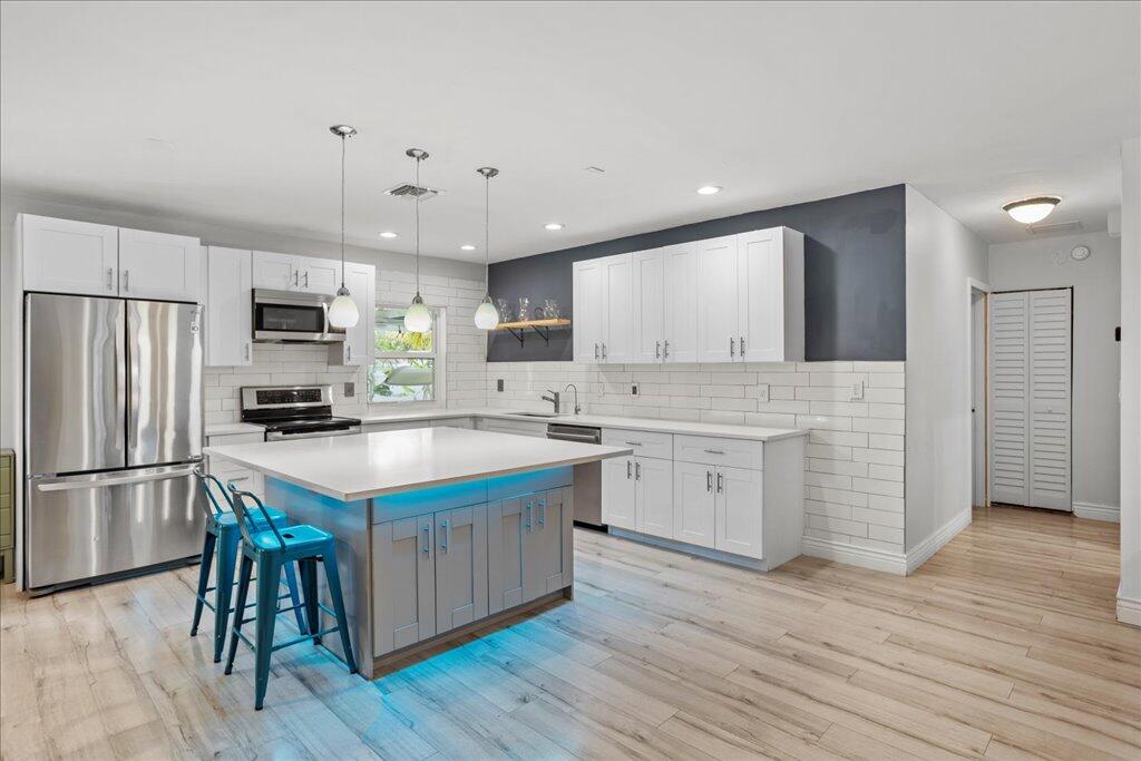 1284 Southwest 16th Avenue Boca Raton, FL 33486 - Photo 2 of 31 Kitchen