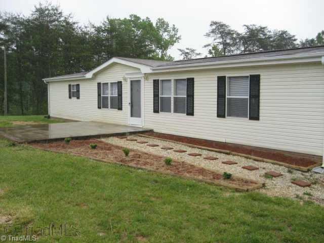 1342 Pell Road Pilot Mountain, NC 27041 - Photo 1 of 8 Exterior Front.