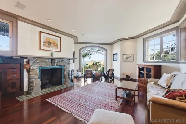 $2,900,000 | 4511 Santa Cruz Avenue, San Diego, CA 92107