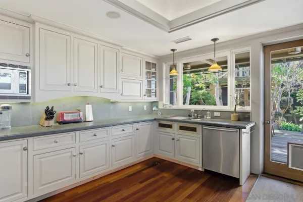 $2,900,000 | 4511 Santa Cruz Avenue, San Diego, CA 92107