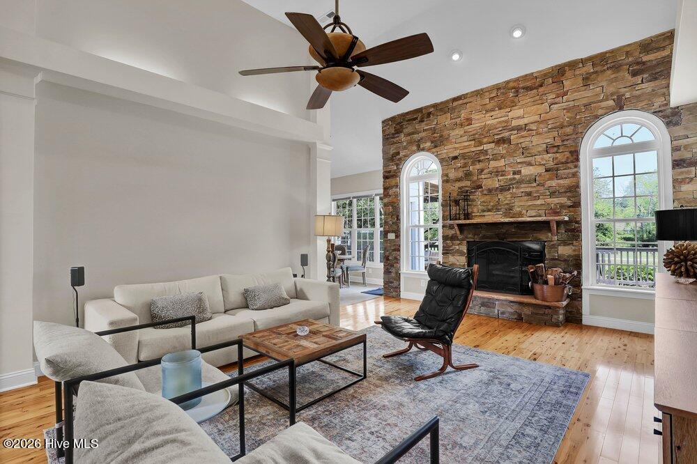 707 North Green Tee Road Hampstead, NC 28443 - Photo 11 of 76 Living Room