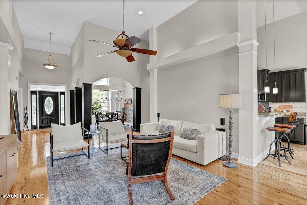707 North Green Tee Road Hampstead, NC 28443 - Photo 12 of 76 Living Room