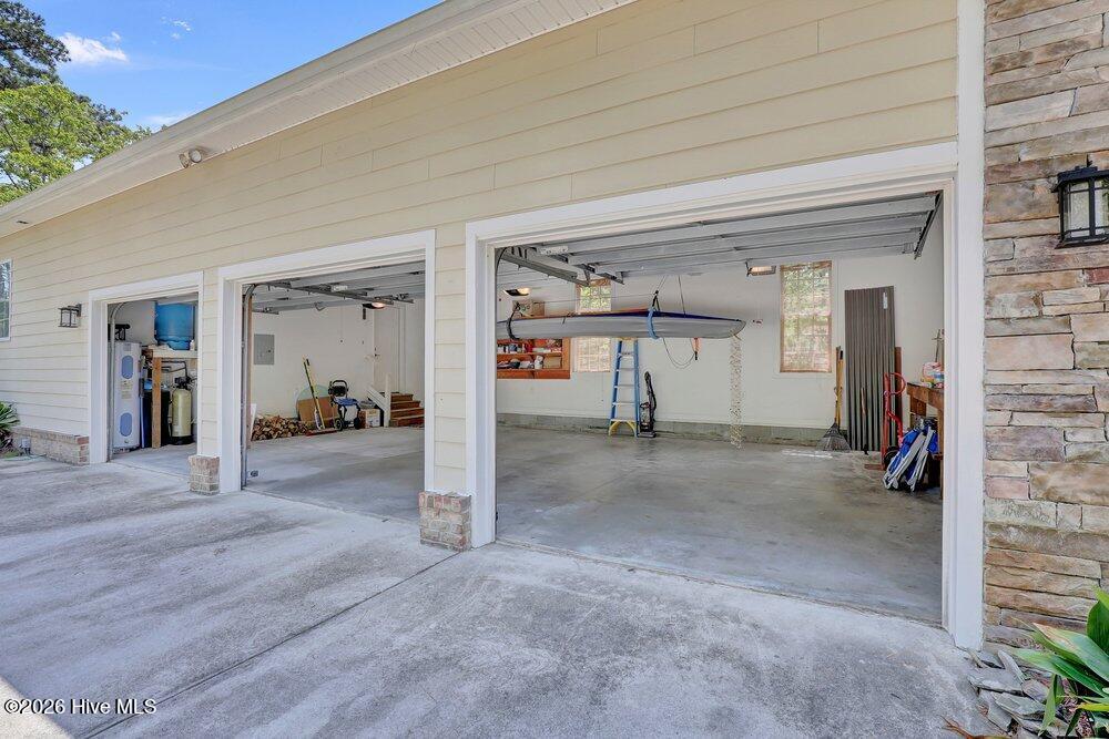 707 North Green Tee Road Hampstead, NC 28443 - Photo 48 of 76 3-Car Garage