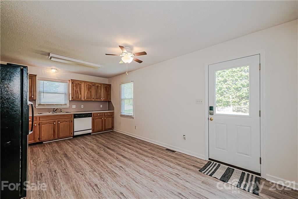 6472 Nivens Road York, SC 29745 - Photo 7 of 21 Gallery Image 7