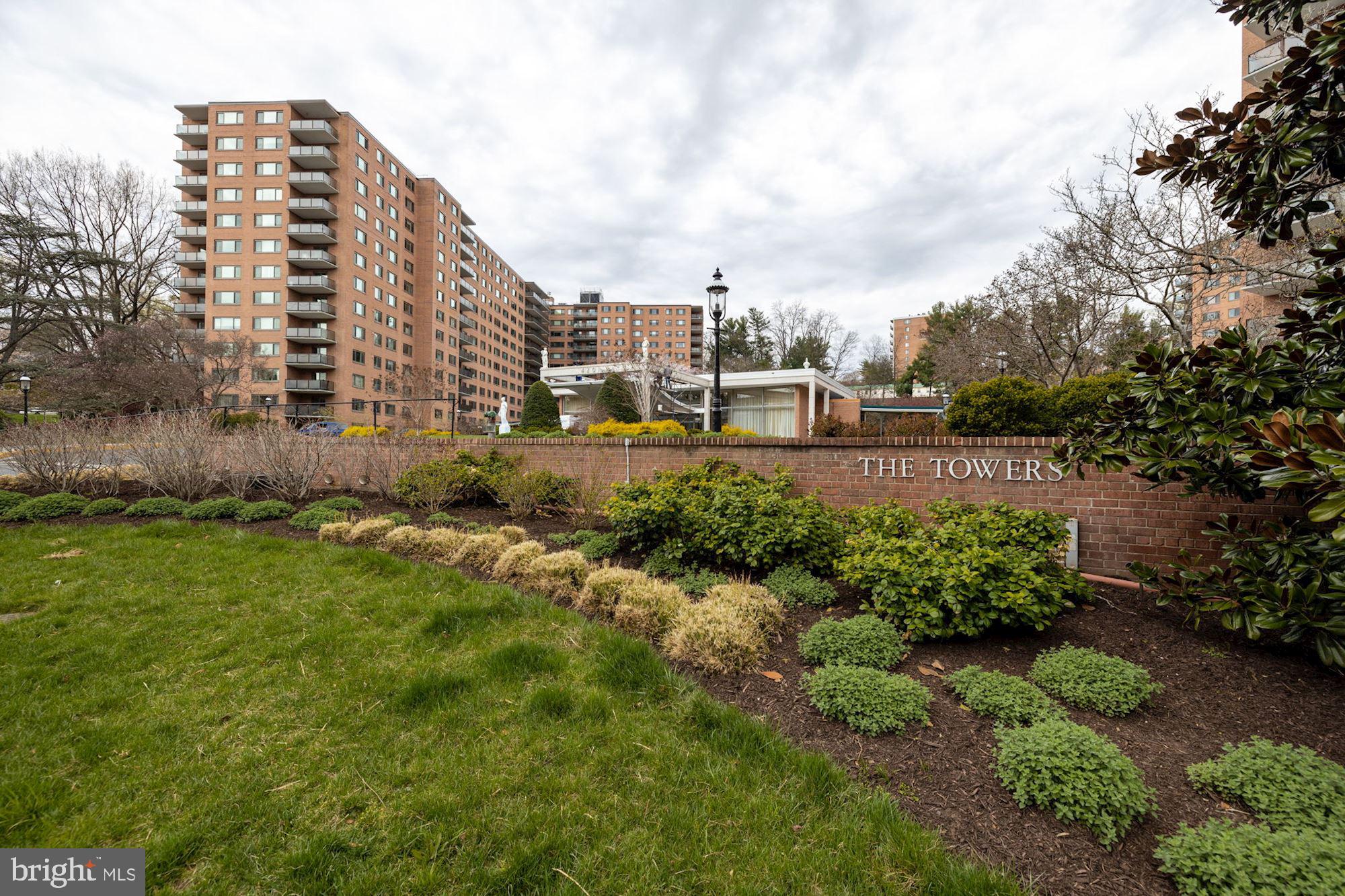 4201 Cathedral Avenue Northwest, Unit 620E Washington, DC 20016 - Photo 23 of 28 a view of a large building