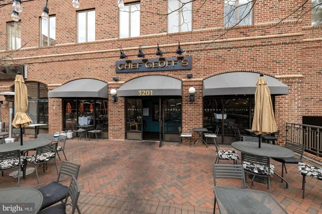 a view of house with outdoor space and porch
