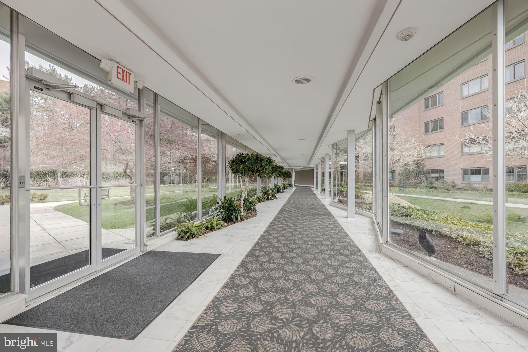 4201 Cathedral Avenue Northwest, Unit 620E Washington, DC 20016 - Photo 5 of 28