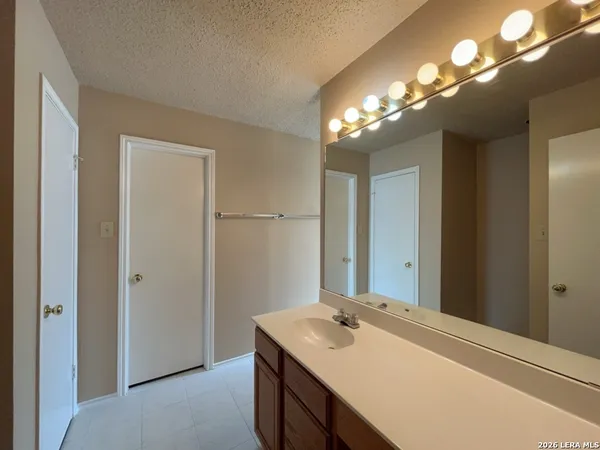 $1,995 | 2910 Redsky Pass, San Antonio, TX 78259