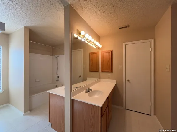 $1,995 | 2910 Redsky Pass, San Antonio, TX 78259