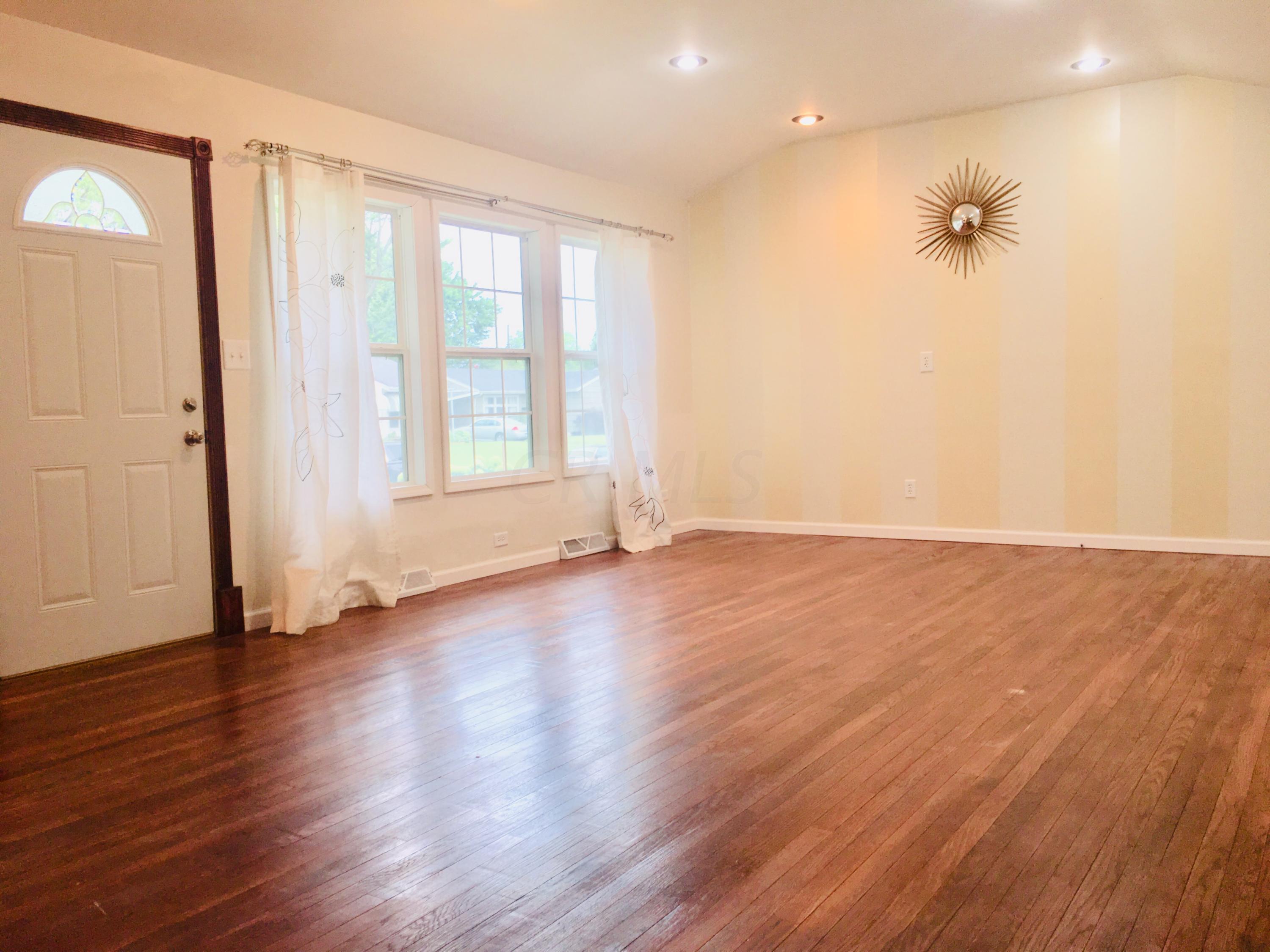 423 Bernhard Road Columbus, OH 43213 - Photo 12 of 25