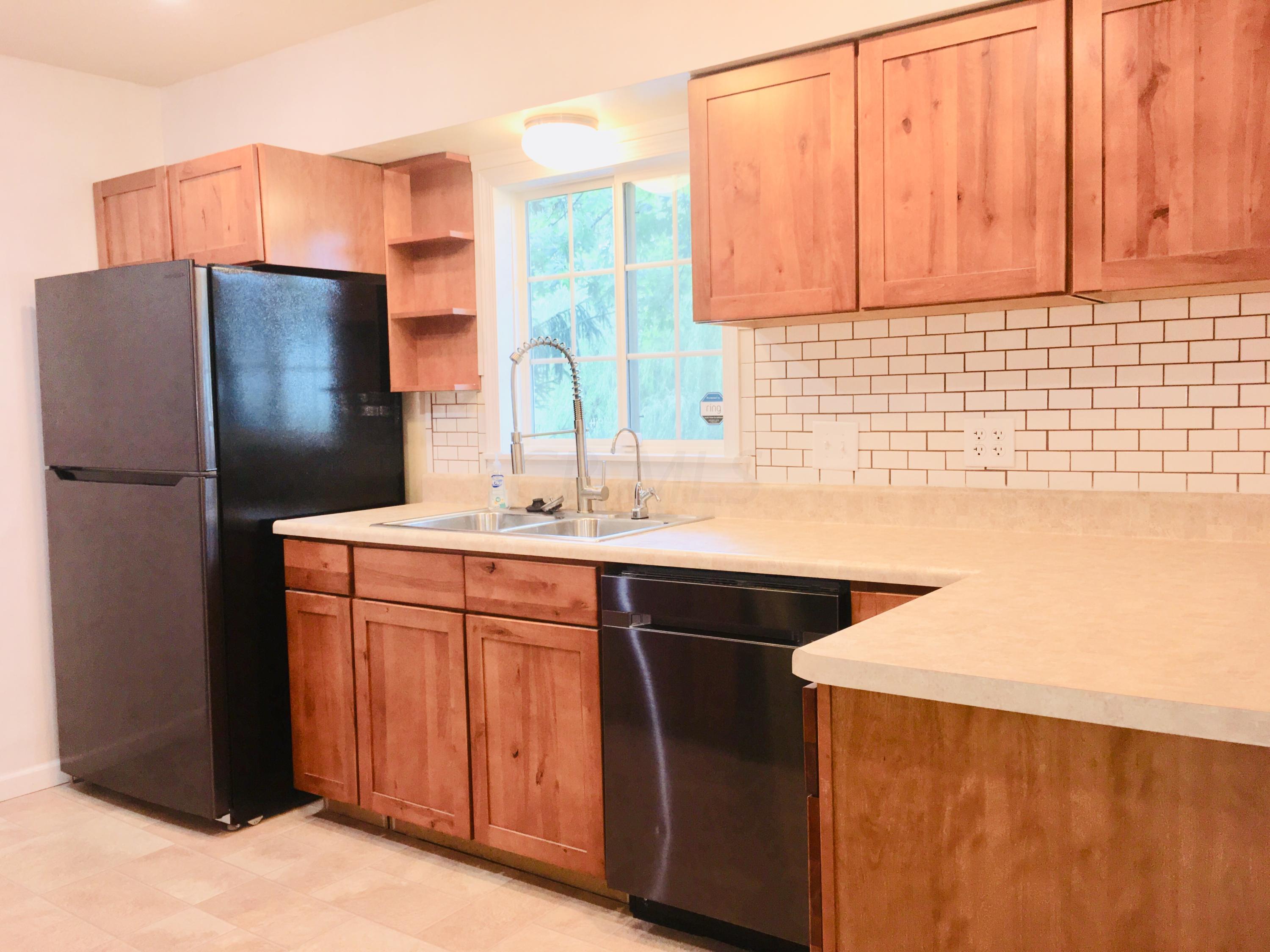 423 Bernhard Road Columbus, OH 43213 - Photo 15 of 25