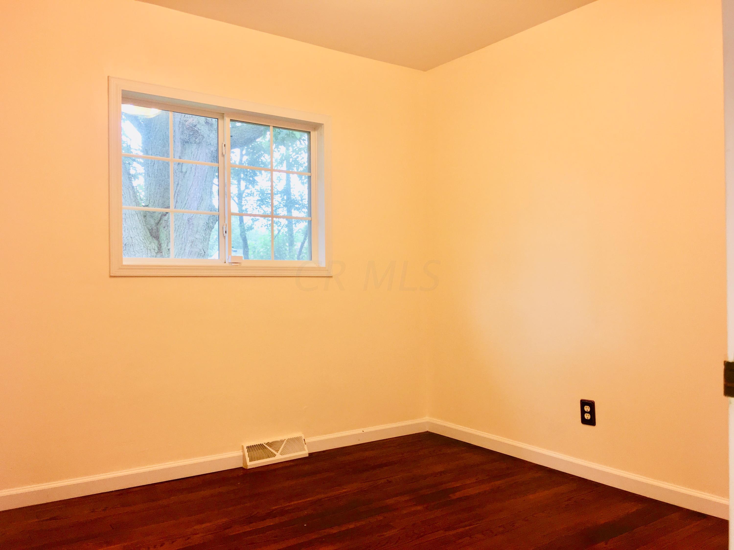 423 Bernhard Road Columbus, OH 43213 - Photo 19 of 25