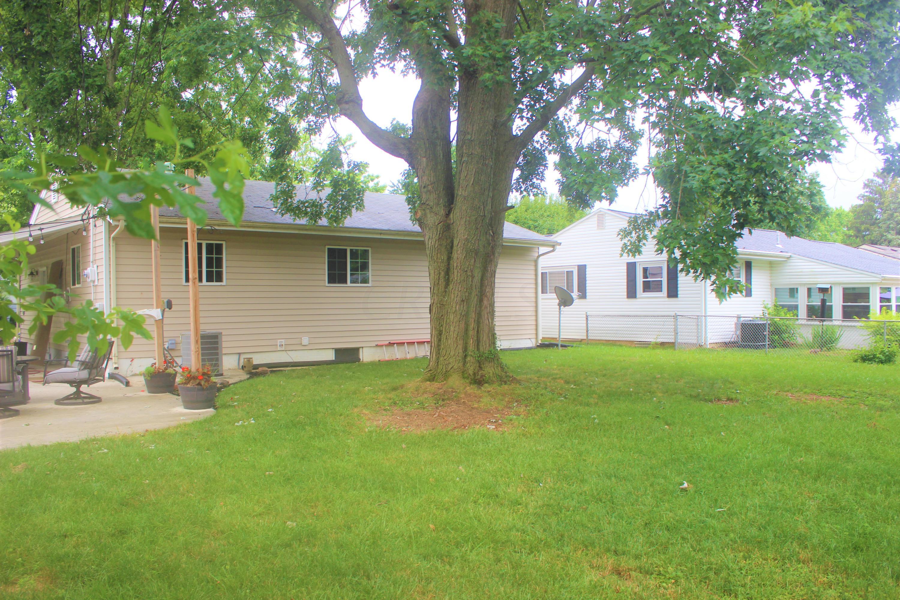 423 Bernhard Road Columbus, OH 43213 - Photo 8 of 25