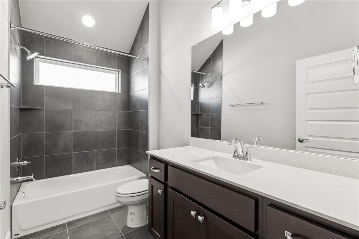 2605 Sam Bass Road, Unit 50 Round Rock, TX 78681 - Photo 24 of 30 Secondary bathroom, perfect for bath time!